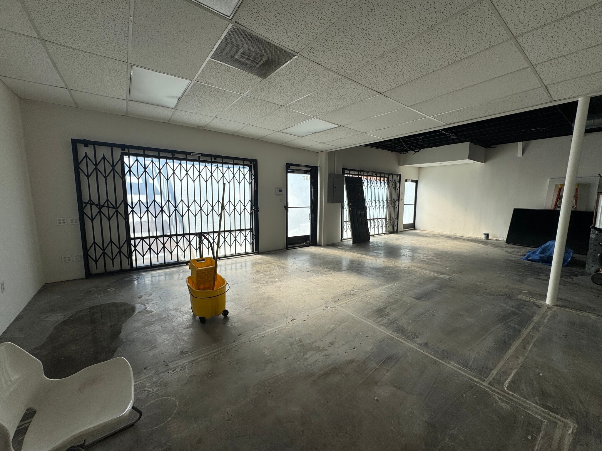 8416 Lankershim Blvd, Sun Valley, CA à louer Photo du bâtiment- Image 1 de 7