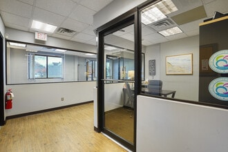 10 E Willow St, Millburn, NJ à louer Photo intérieure- Image 1 de 45