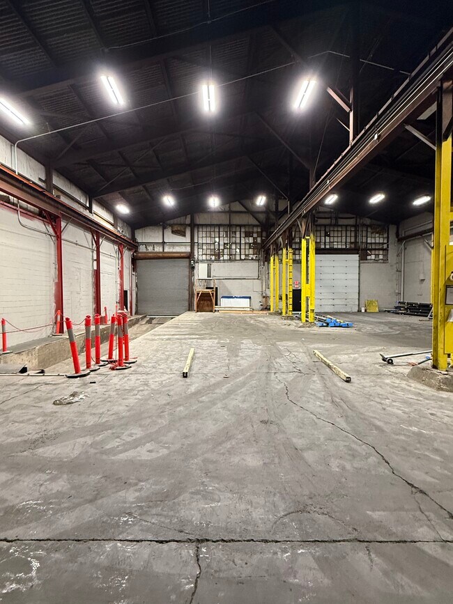 Plus de détails pour 126 E Dickerson St, Dover, NJ - Industriel à louer
