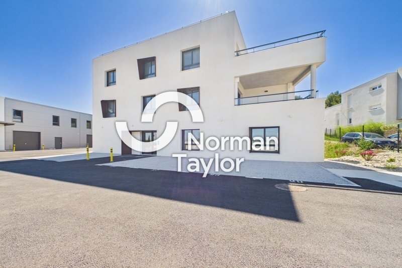 Office in Montpellier for lease - Building Photo - Image 1 of 14