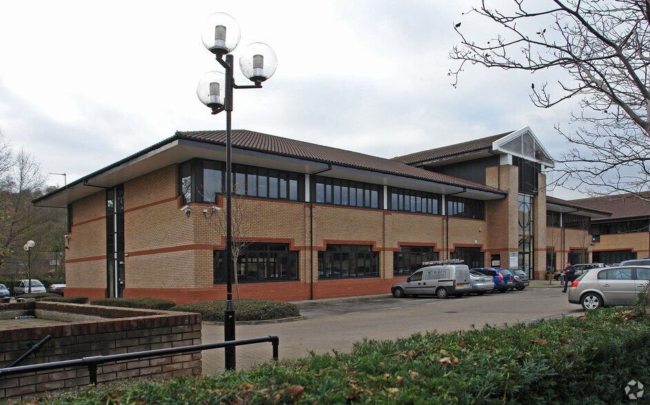 Frederick Pl, High Wycombe à louer - Photo du bâtiment - Image 2 de 34