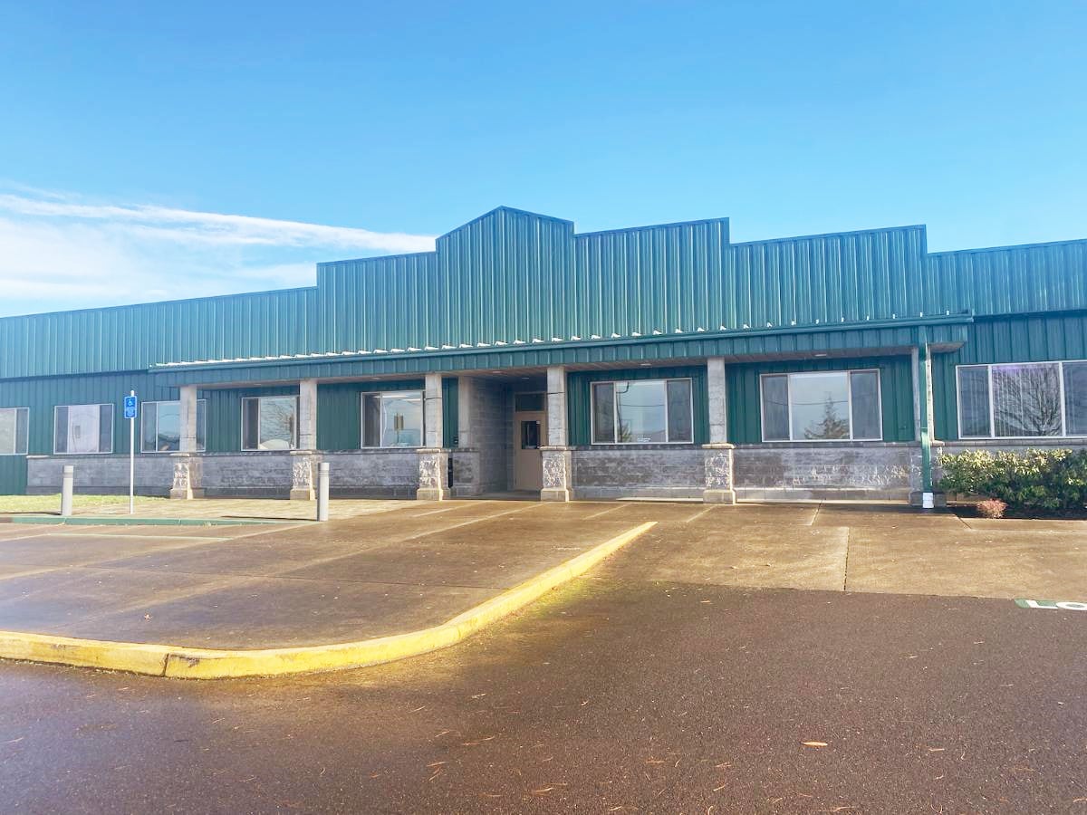 1853 W Airway Rd, Lebanon, OR for lease Primary Photo- Image 1 of 3