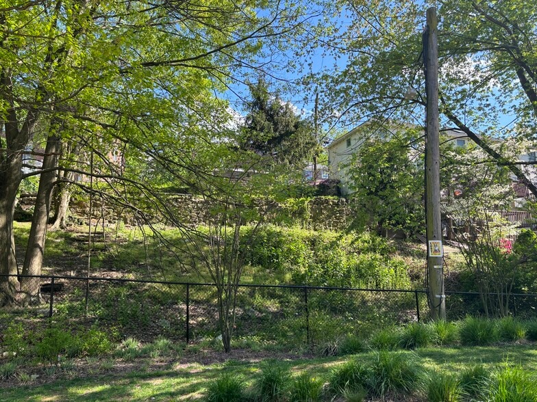 11 Clinton Pl, Morristown, NJ for sale - Building Photo - Image 2 of 5