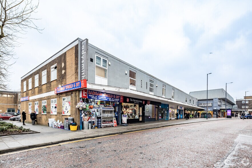 Old St, Ashton Under Lyne à louer - Photo du bâtiment - Image 3 de 10