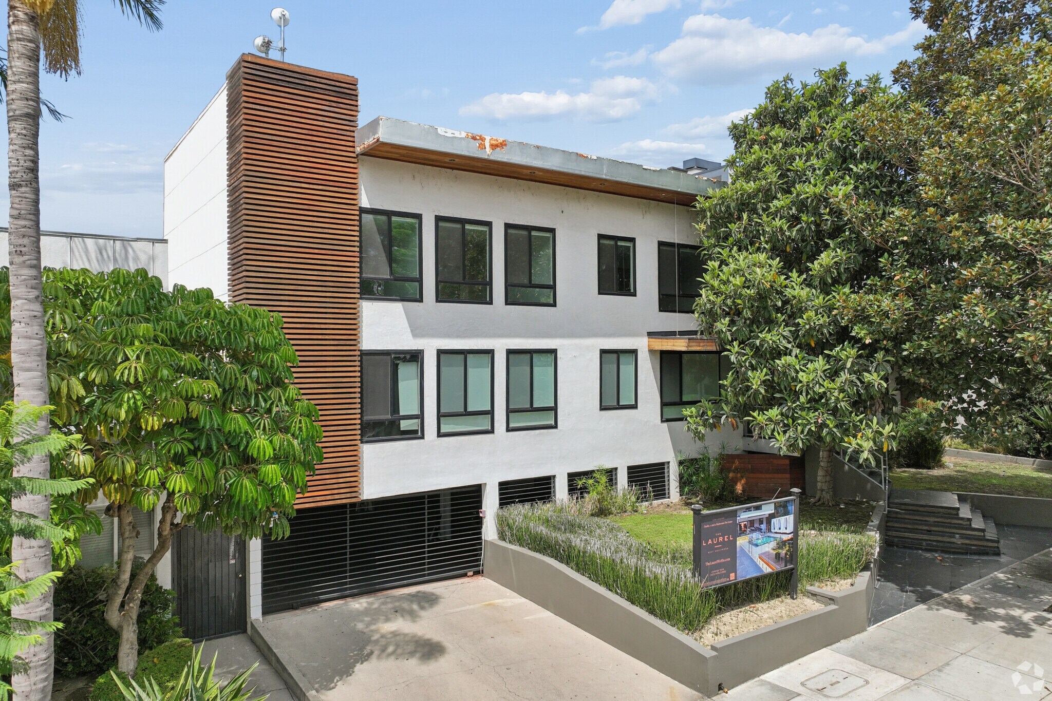 1267 N Laurel Ave, West Hollywood, CA à vendre Photo du bâtiment- Image 1 de 2
