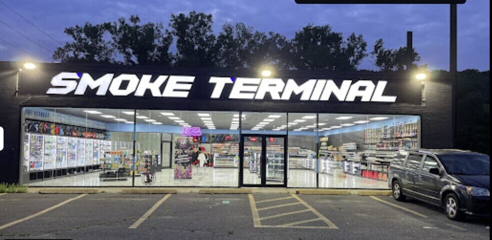 779 Wolcott Rd, Waterbury, CT à vendre - Photo du bâtiment - Image 1 de 1