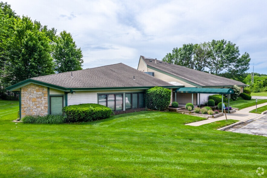 2109 NE 72nd St, Gladstone, MO à louer - Photo du bâtiment - Image 1 de 3