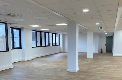 148-156 Rue Gallieni, Boulogne-Billancourt for lease - Interior Photo - Image 3 of 4