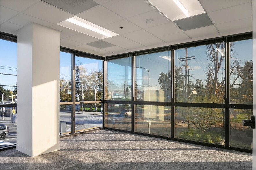 6345 Balboa Blvd, Encino, CA for sale - Building Photo - Image 2 of 17