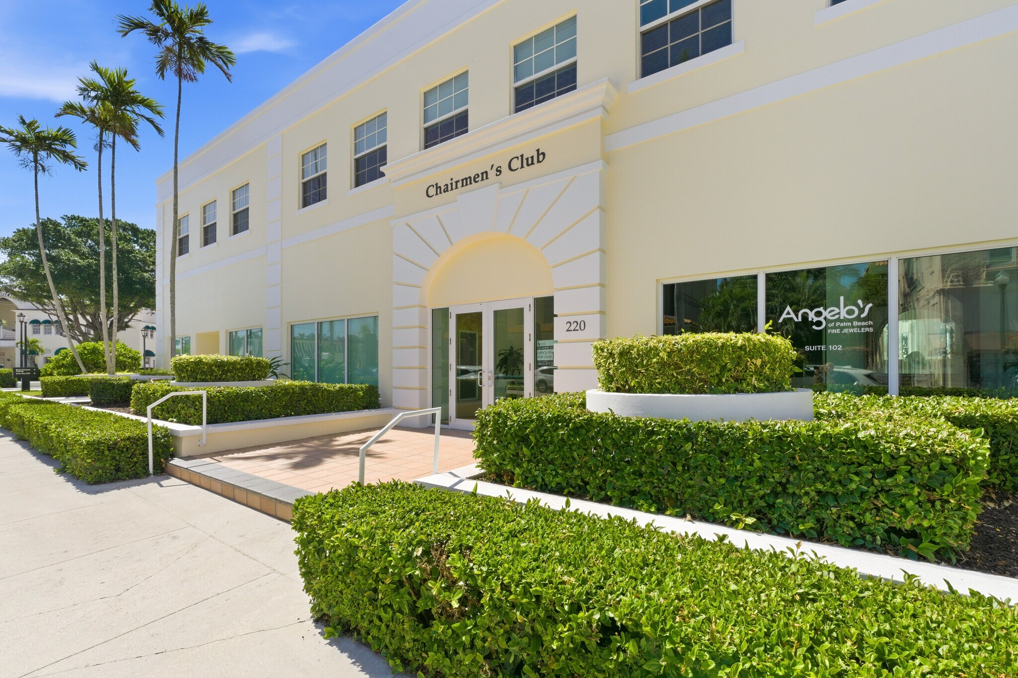 220 Sunrise Ave, Palm Beach, FL à louer Photo du bâtiment- Image 1 de 16