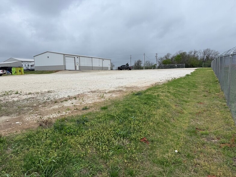 7811 Kickapoo Ave, Shawnee, OK for lease - Building Photo - Image 2 of 13