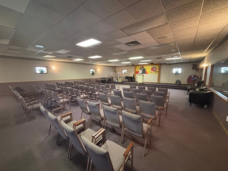 11250 Hayes St, Detroit, MI à vendre - Photo du bâtiment - Image 3 de 18