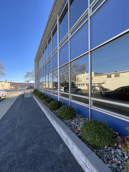 667 Union Blvd, Allentown, PA for sale - Building Photo - Image 3 of 9