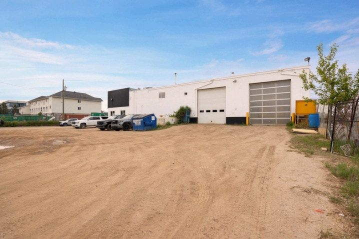 8030 Golosky Av, Fort McMurray, AB for lease Building Photo- Image 1 of 6