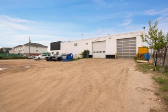 8030 Golosky Av, Fort McMurray, AB for lease Building Photo- Image 1 of 6