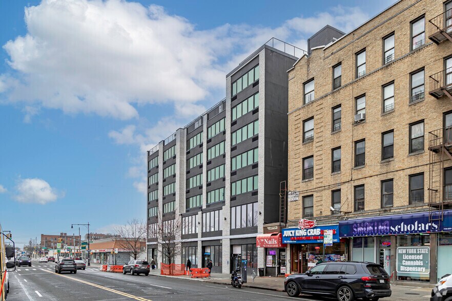 790 Allerton Ave, Bronx, NY à louer - Photo du bâtiment - Image 2 de 10