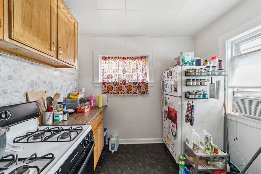 602-608 E 185th St, Cleveland, OH à vendre - Photo du bâtiment - Image 2 de 47