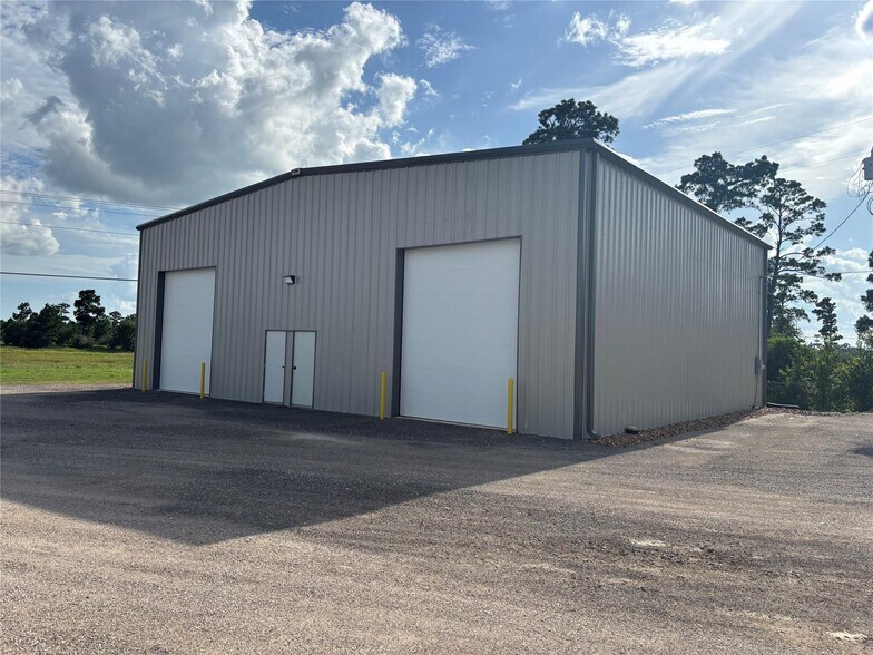 932 Highway 71 E, Bastrop, TX for lease - Building Photo - Image 1 of 7