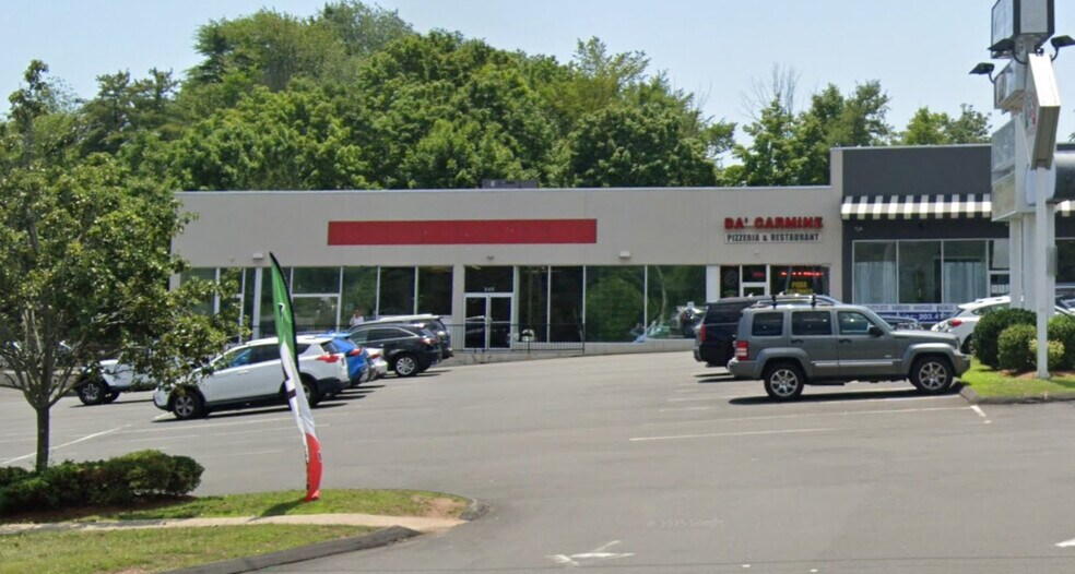 803-875 W Main St, Branford, CT à louer - Photo du bâtiment - Image 2 de 3