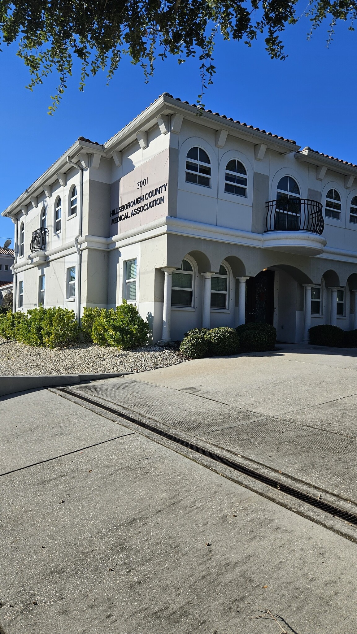 3001 W Azeele St, Tampa, FL for lease Primary Photo- Image 1 of 63