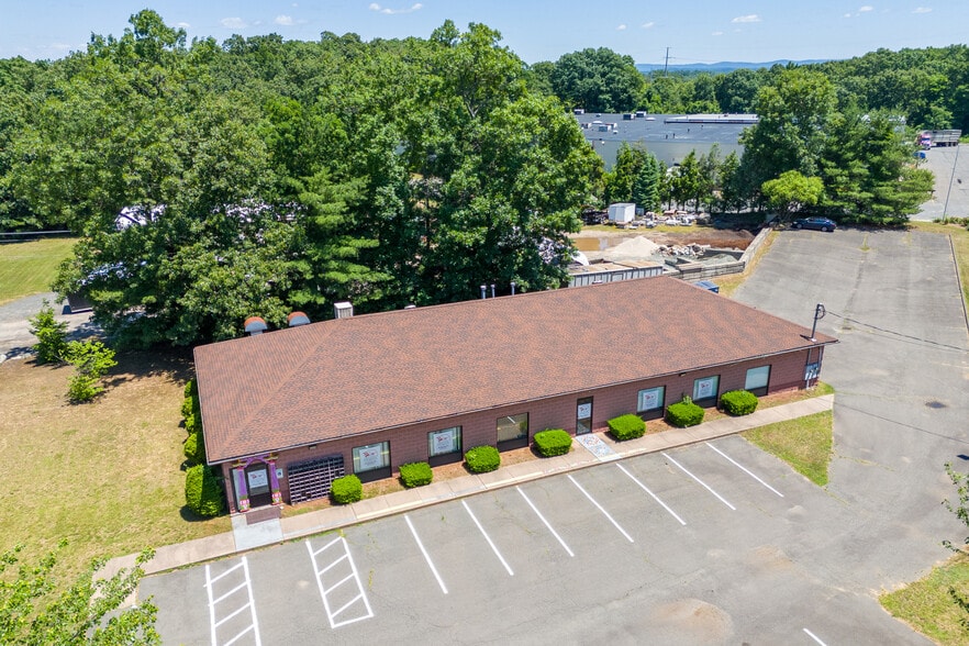 605 Silver St, Agawam, MA for sale - Building Photo - Image 2 of 30