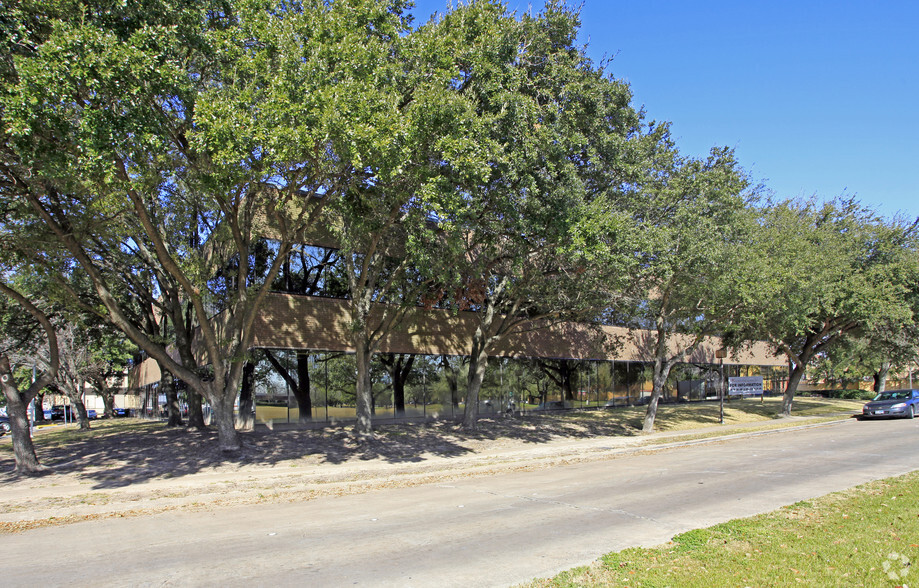 7207 Regency Square Blvd, Houston, TX à louer - Photo principale - Image 1 de 12