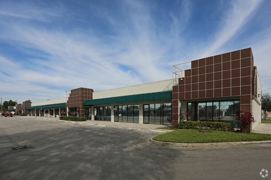 740-770 S Military Trl, West Palm Beach, FL for lease - Primary Photo - Image 3 of 6