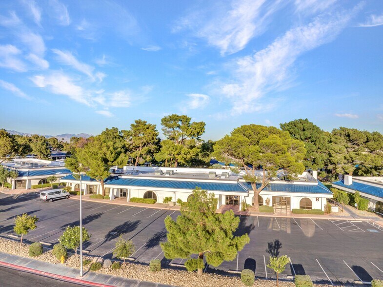 801 S Rancho Dr, Las Vegas, NV à vendre - Photo du bâtiment - Image 2 de 12