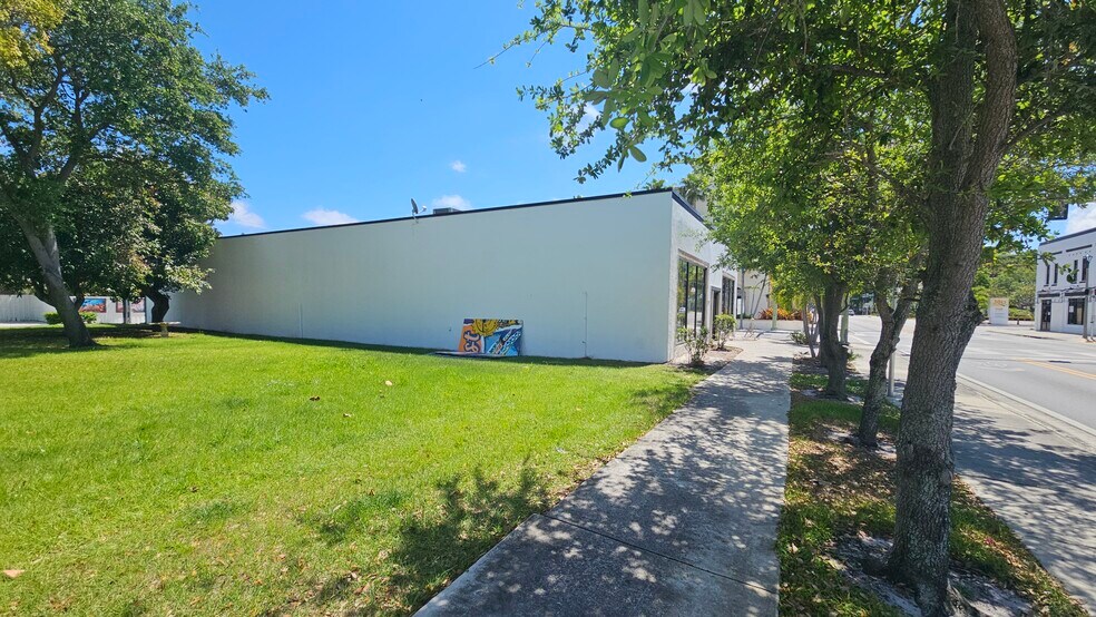 202 N Federal Hwy, Lake Worth, FL à vendre - Photo du bâtiment - Image 3 de 27