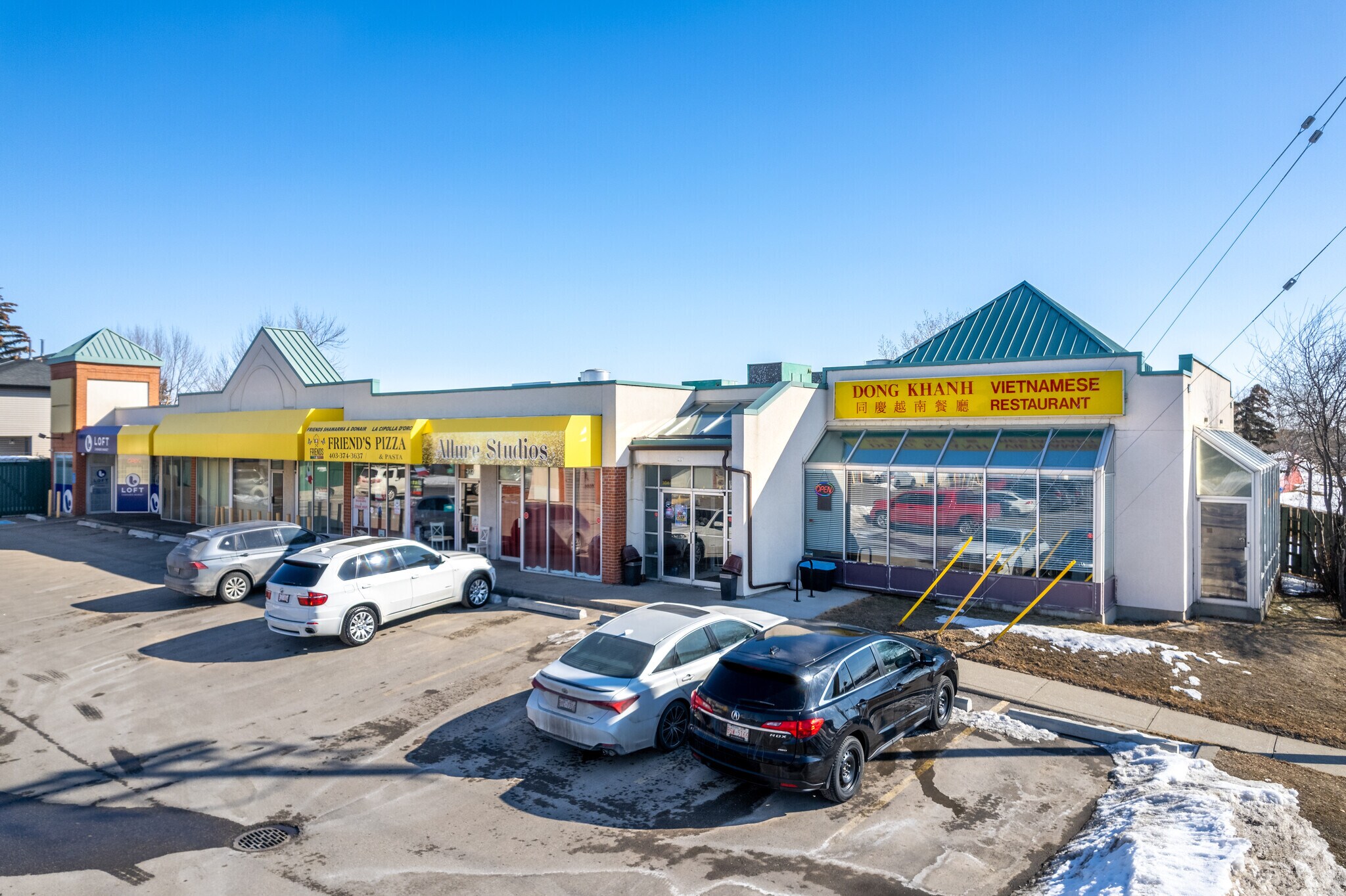 2066 18th Ave NE, Calgary, AB à louer Photo du bâtiment- Image 1 de 6