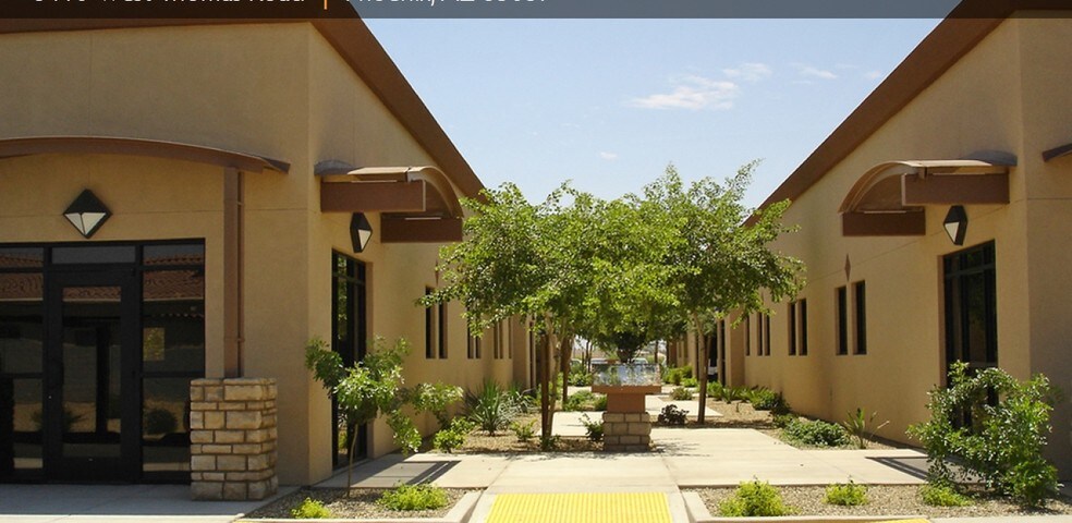 8410 W Thomas Rd, Phoenix, AZ à vendre - Photo du bâtiment - Image 2 de 18