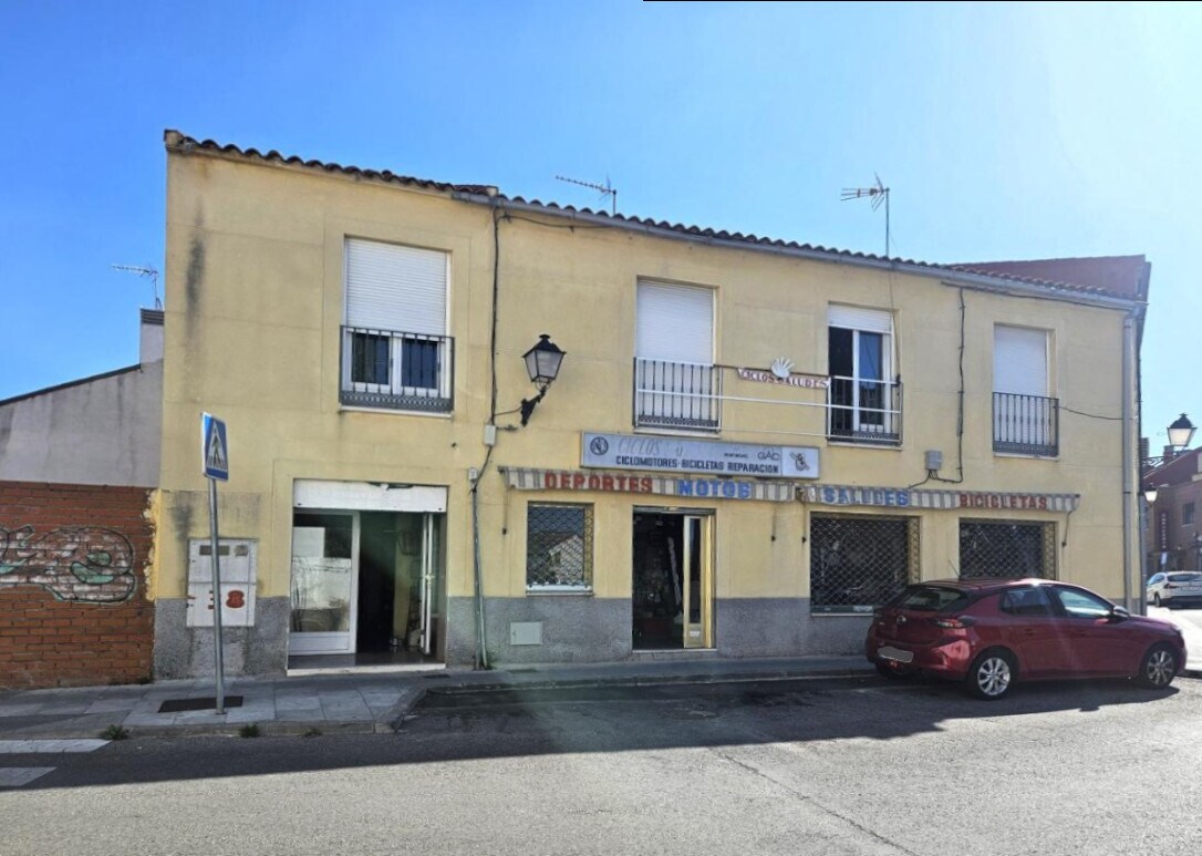 Retail in Valdemoro, Madrid for lease Building Photo- Image 1 of 2