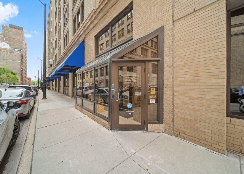75 W Harrison St, Chicago, IL à vendre - Photo du bâtiment - Image 3 de 13