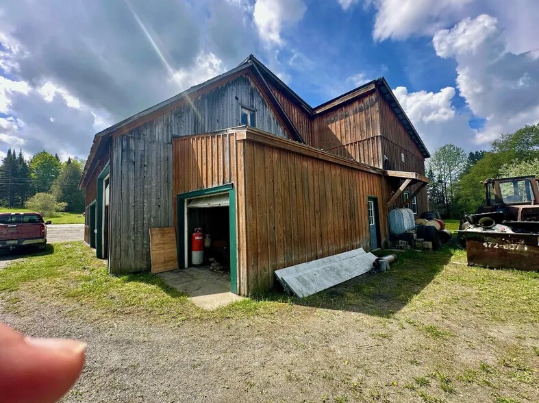 1665 Vt Rte 16, East Hardwick, VT à vendre - Photo du bâtiment - Image 3 de 17