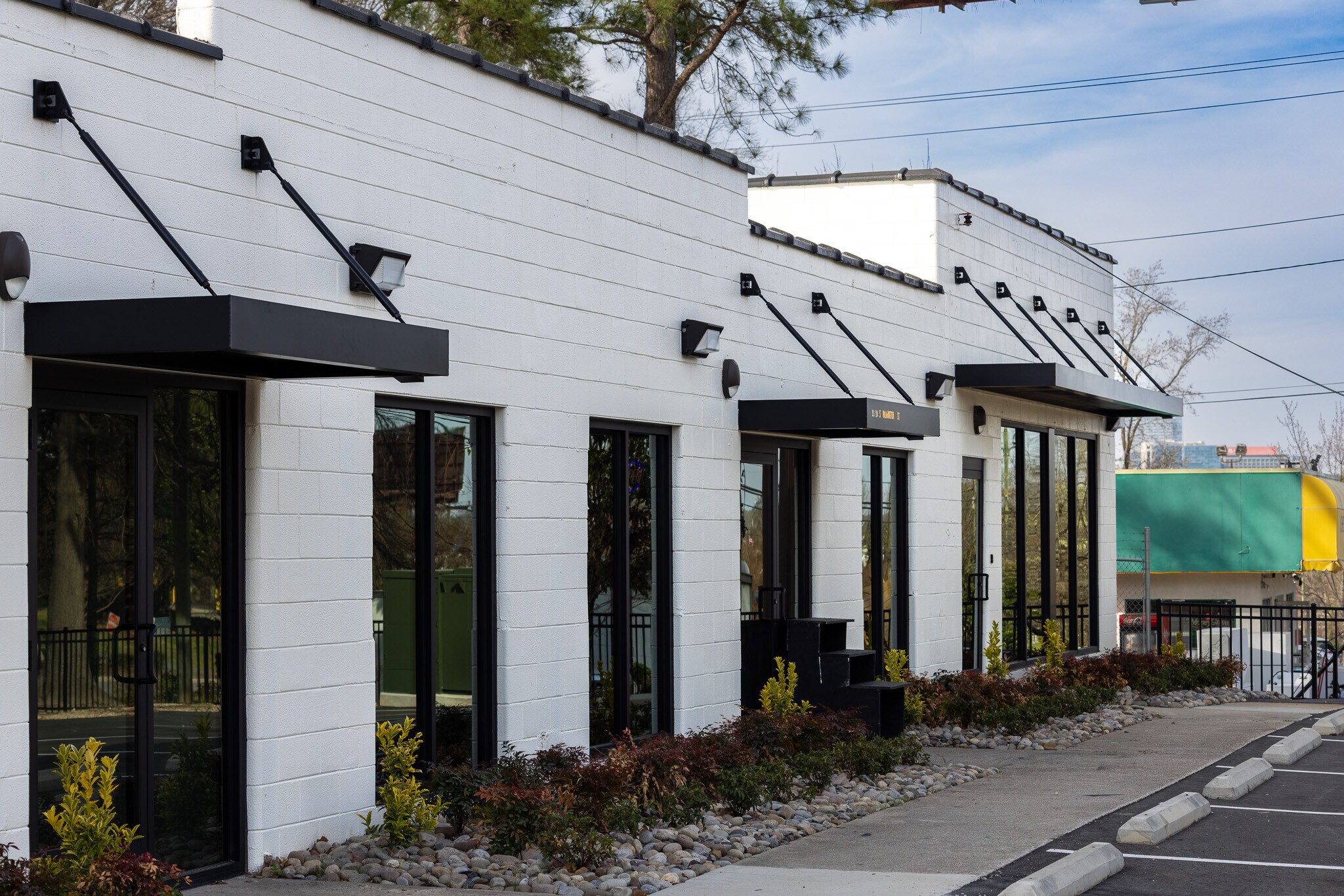 2522-2524 S Wilmington St, Raleigh, NC à louer Photo du bâtiment- Image 1 de 5