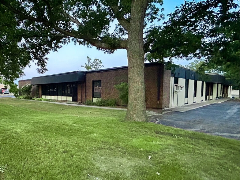 1030 Hastings St, Traverse City, MI for lease - Building Photo - Image 3 of 5