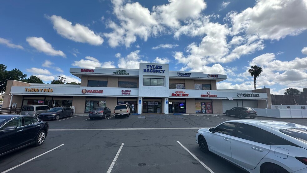 10193-101205 Hole Ave, Riverside, CA à louer - Photo du bâtiment - Image 3 de 5