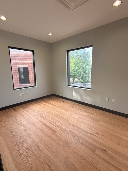 106 Mission Ct, Franklin, TN for lease - Interior Photo - Image 3 of 9