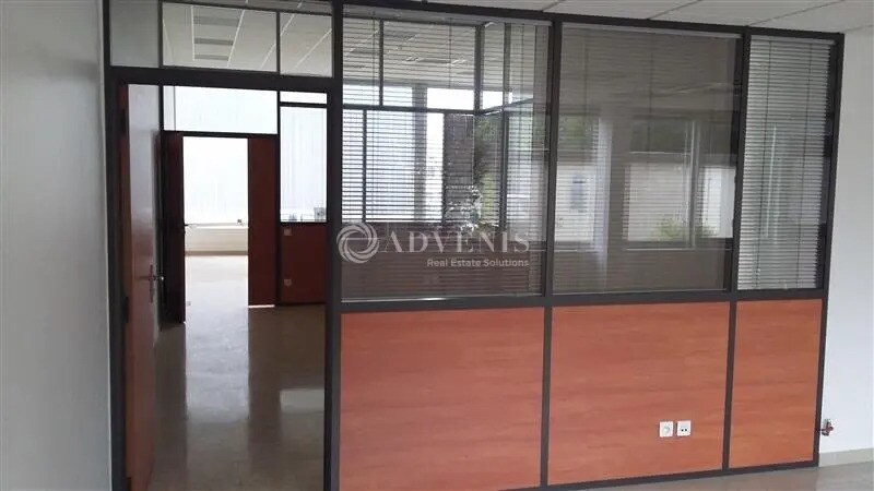 Bureau dans Neuilly-sur-Marne à louer - Photo intérieure - Image 2 de 8