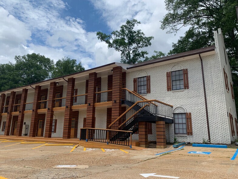 4807 N State St, Jackson, MS à louer - Photo du bâtiment - Image 1 de 5