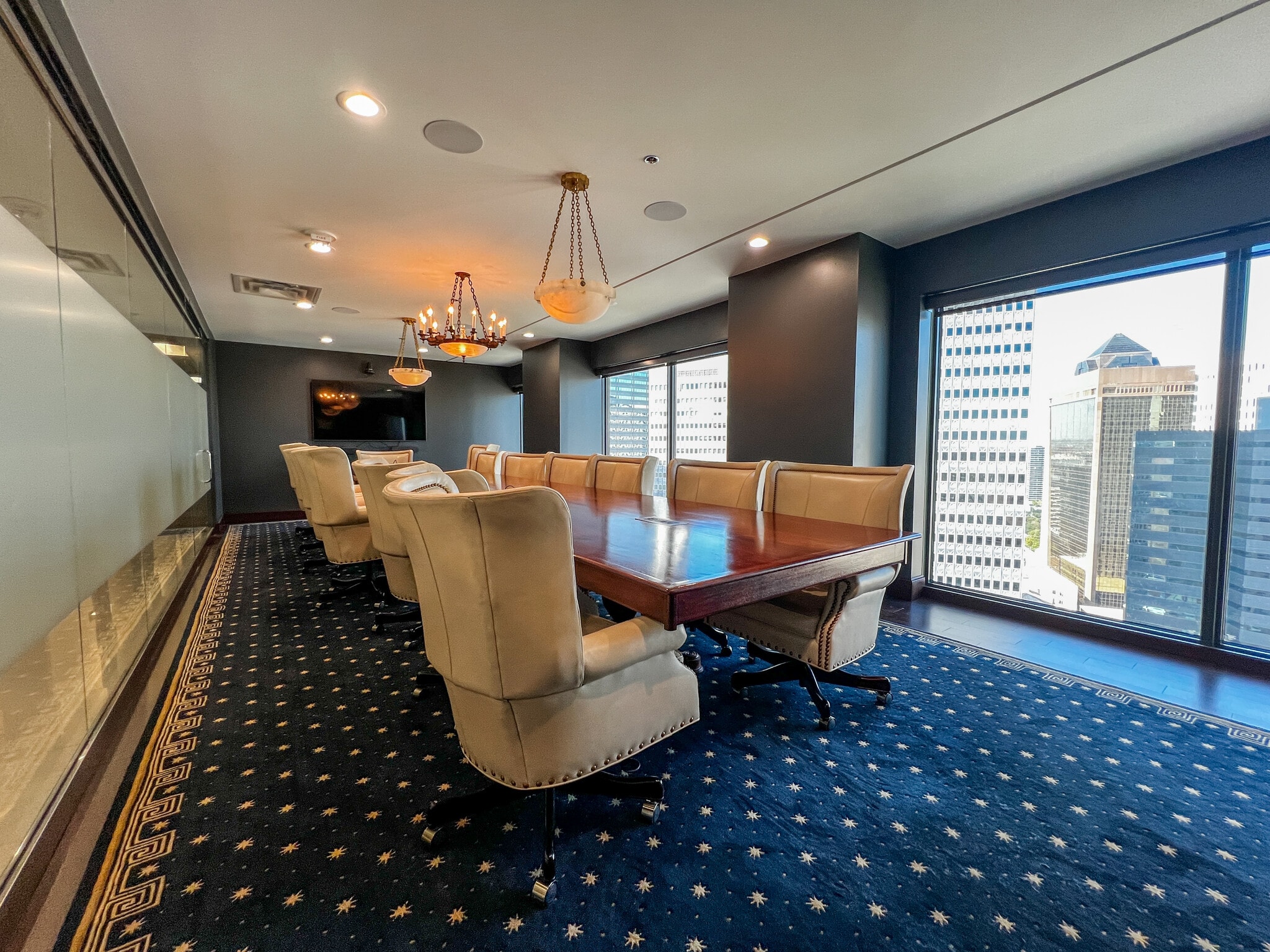 1700 Pacific Ave, Dallas, TX à louer Photo intérieure- Image 1 de 20