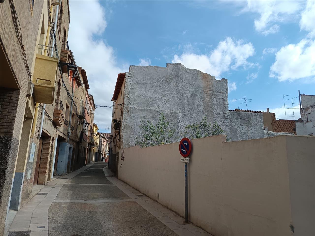 Calle Pedro Gutiérrez, Calahorra, La Rioja for sale Building Photo- Image 1 of 6