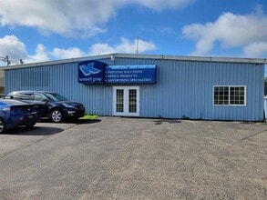 3031 W Thompson Rd, Fenton, MI for lease Interior Photo- Image 1 of 1