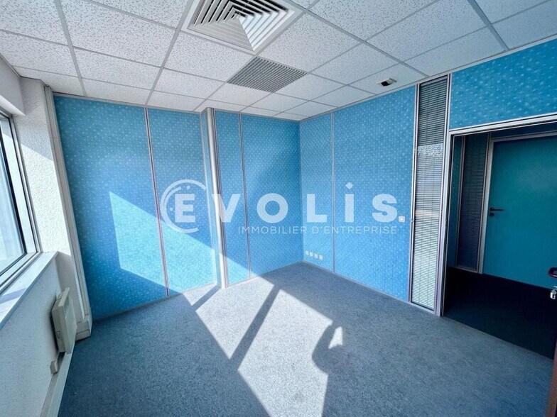 Office in Grigny for sale - Interior Photo - Image 3 of 6
