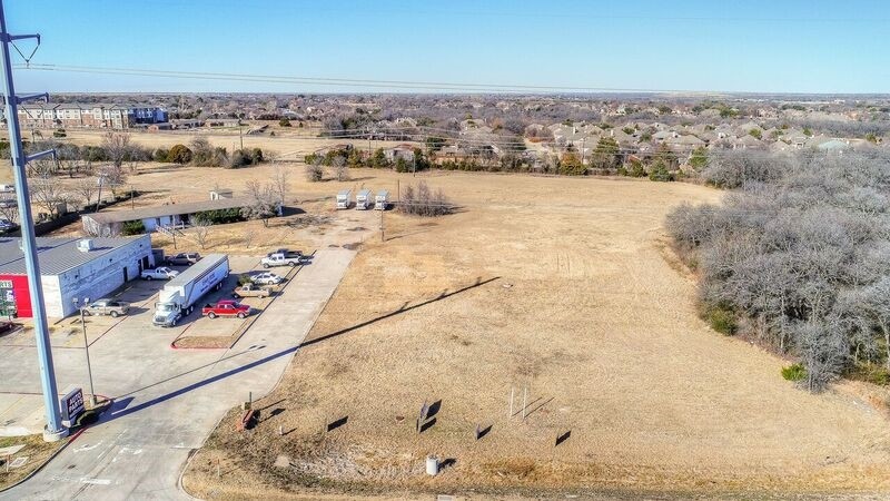 4201 Lakeview Pky, Rowlett, TX à vendre - Photo du bâtiment - Image 2 de 5