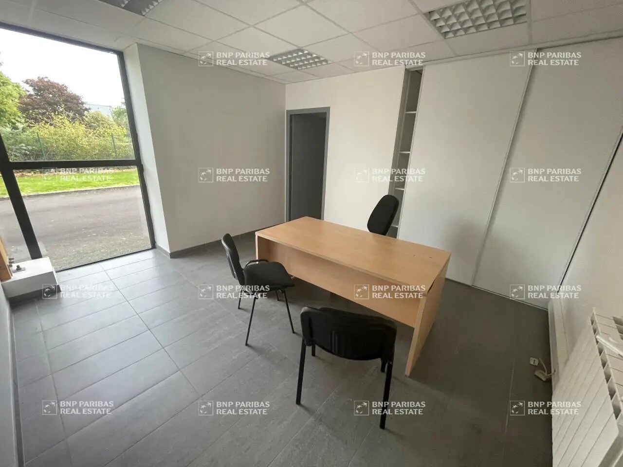 Bureau dans Thorigné-Fouillard à louer Photo intérieure- Image 1 de 7