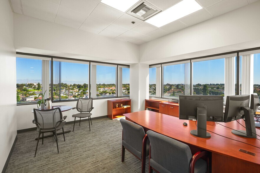 3424 Carson St, Torrance, CA à louer - Photo intérieure - Image 2 de 12