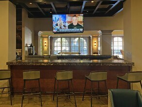 6300 Waterford Blvd, Oklahoma City, OK à louer Photo du bâtiment- Image 1 de 9