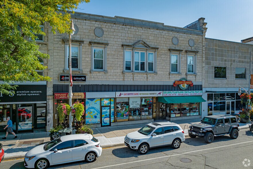 119-121 Wyndham St N, Guelph, ON à louer - Photo du bâtiment - Image 2 de 4