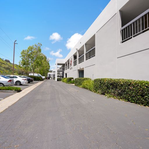 5111 Santa Fe St, San Diego, CA à louer - Photo du bâtiment - Image 2 de 9